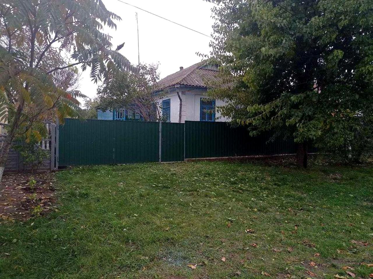 Будинок / ділянка 15 соток /м. Ладижин вул. Слобода