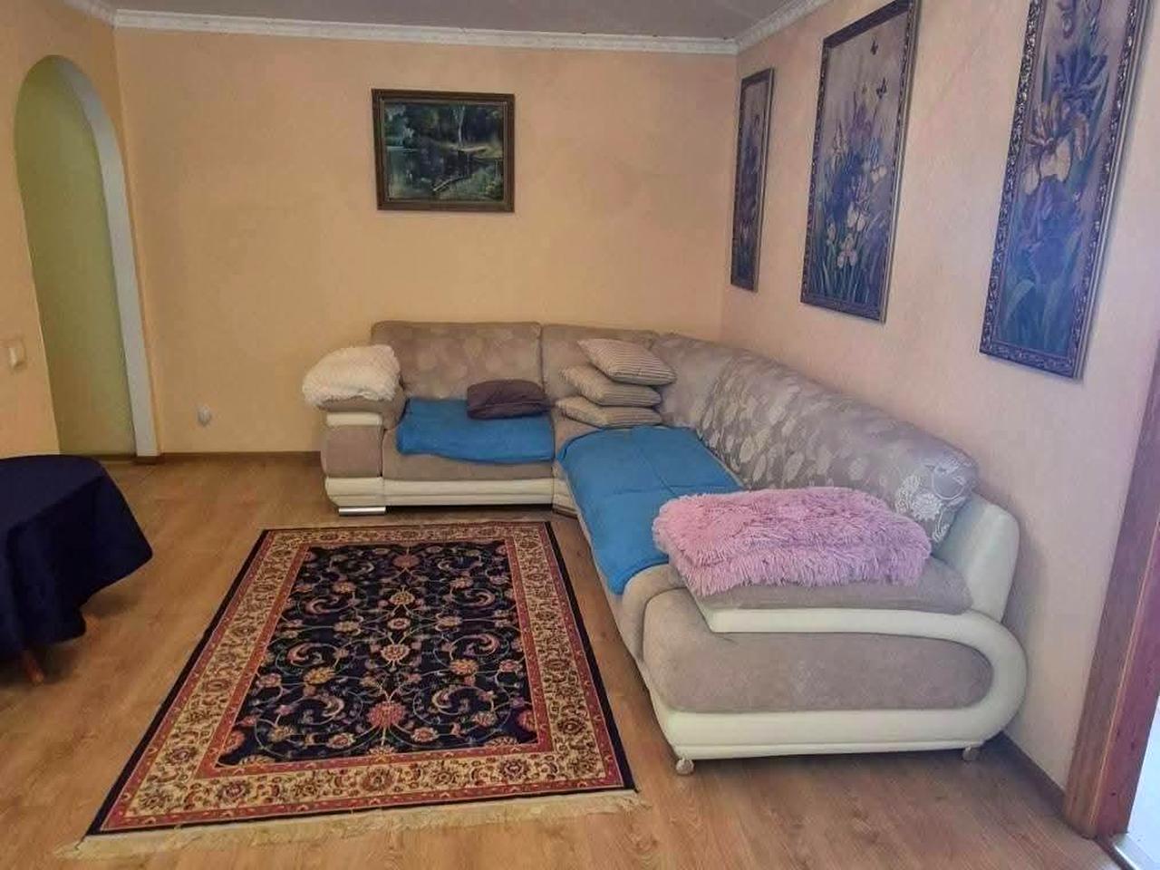 Грушевського вул., 110