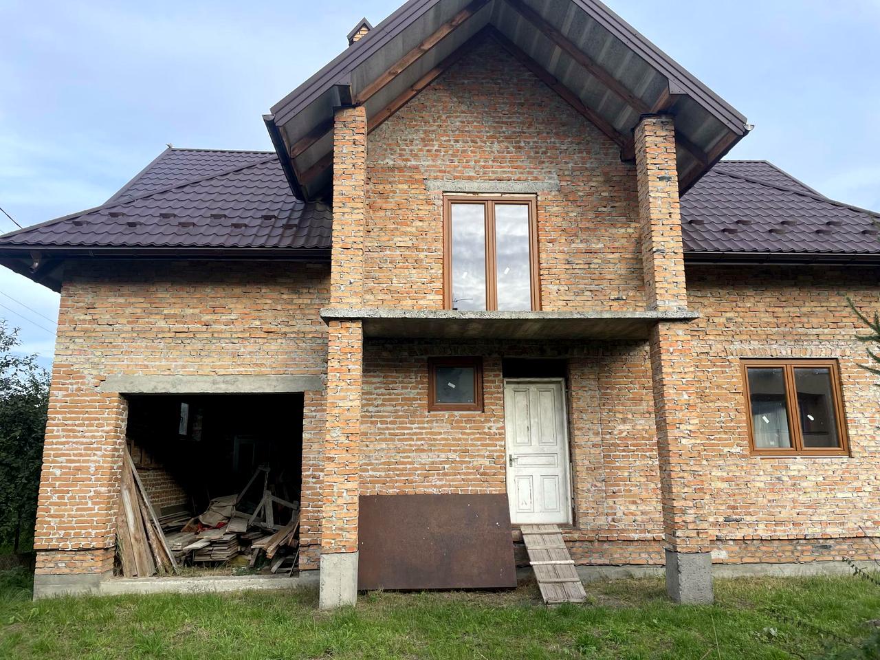 Бориса Грінченка вул., 1-Б