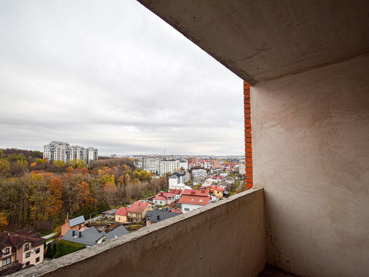 Львівська вул., 8