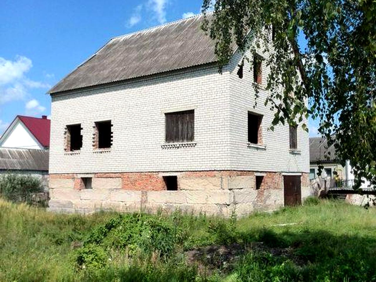 Продається будинок  (вул. Олійника)