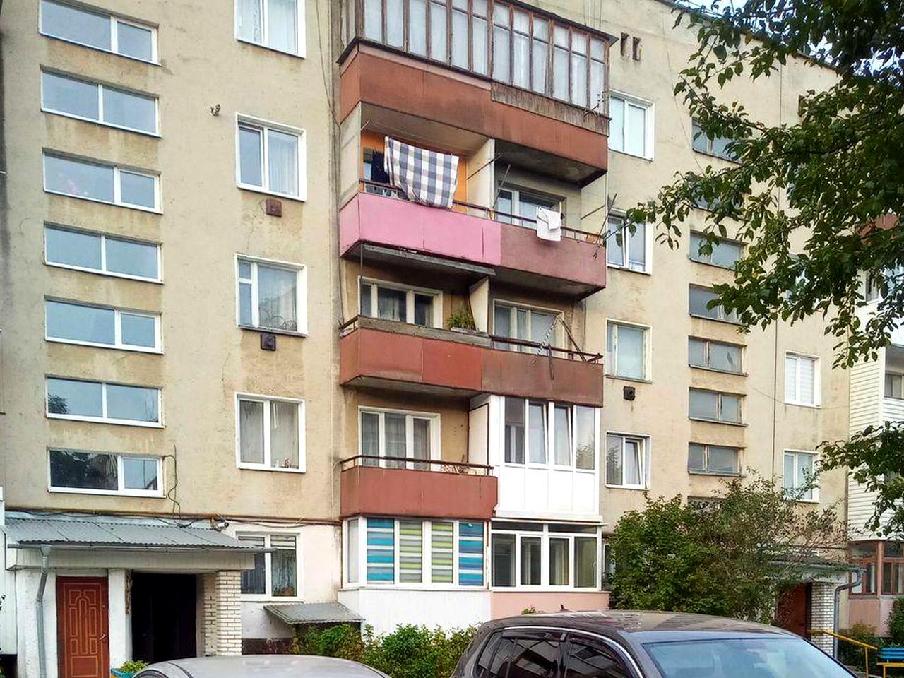 Продається 3к квартира м. Долина