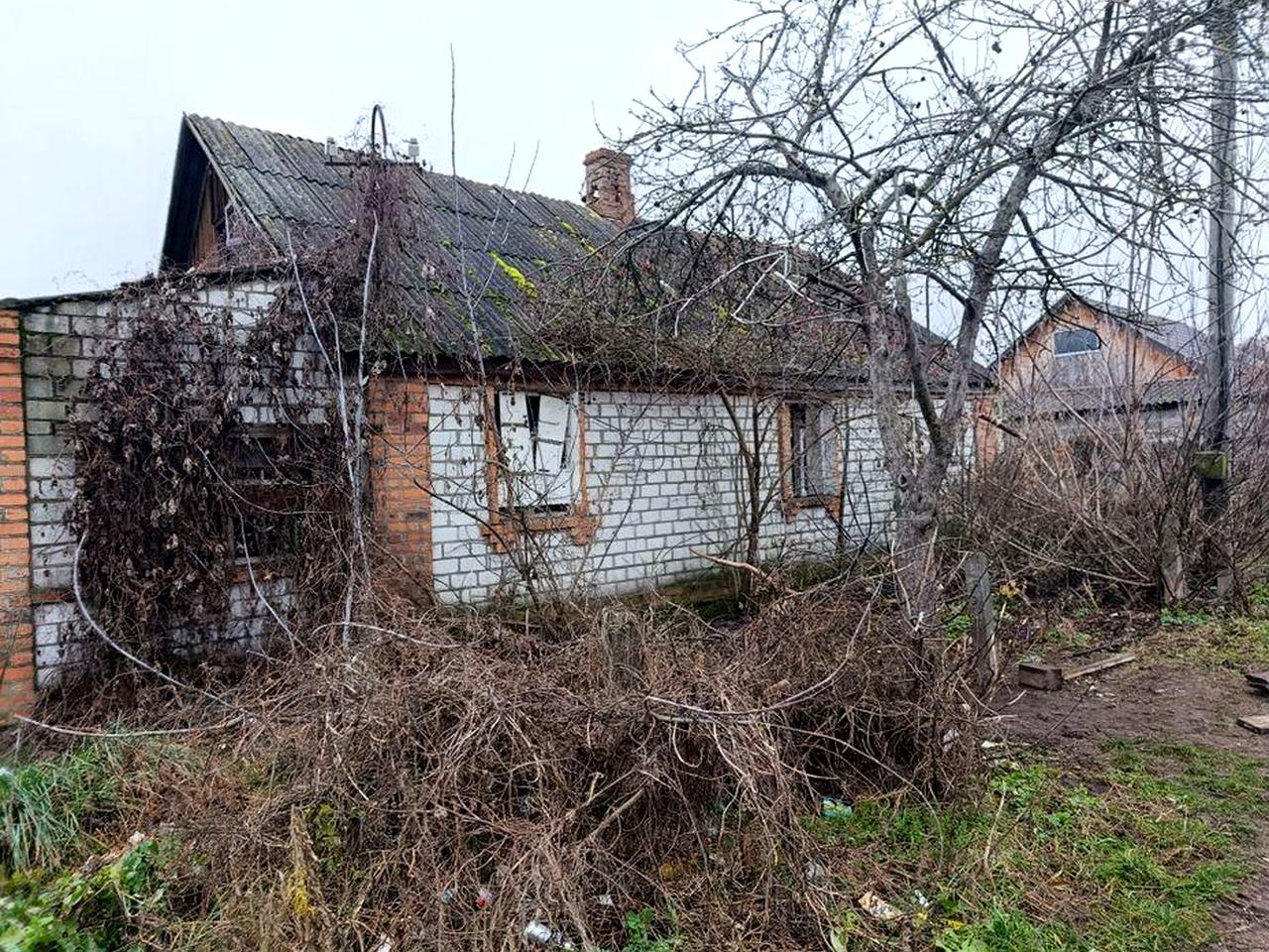 Продається нежилий будинок недалеко від центру міста Коростень
