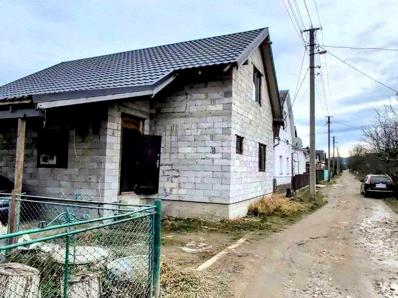 продаж приватного будинку у паредмісті м. Надвірна