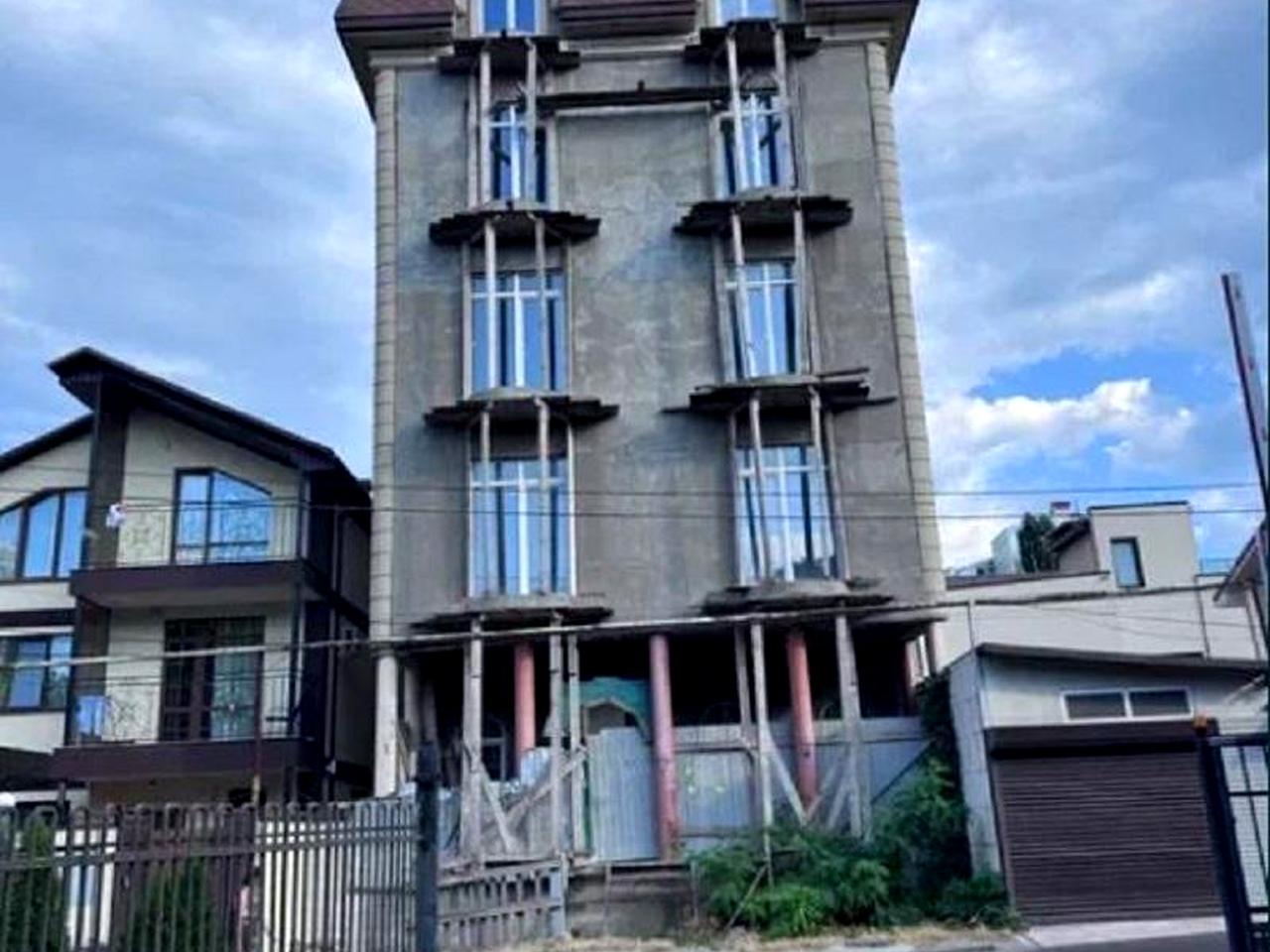 Тіниста вул.