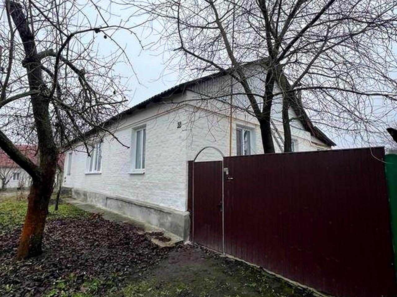 Продаж частини будинку з гарним місцерозташуванням