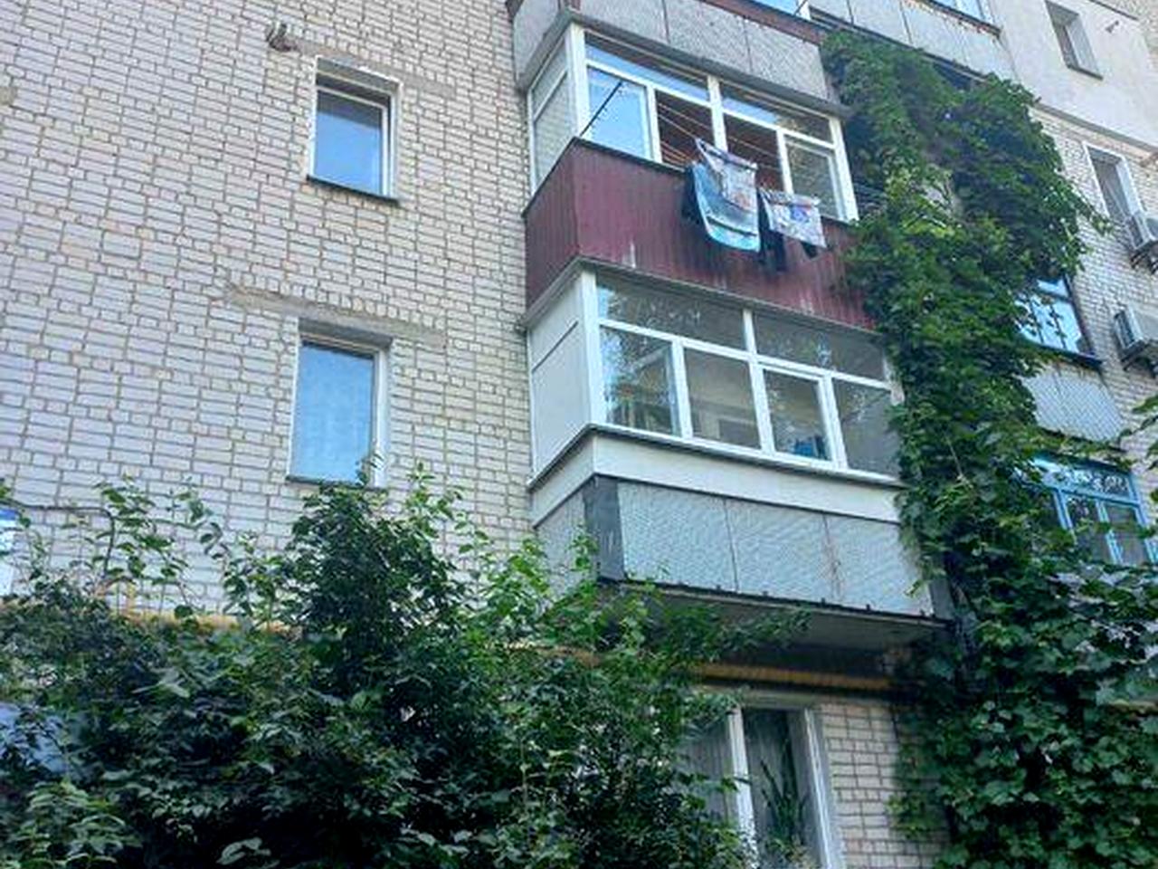 Продам 3 кімнатну квартиру з гарною локацією. ( НЕ Шахедна сторона)
