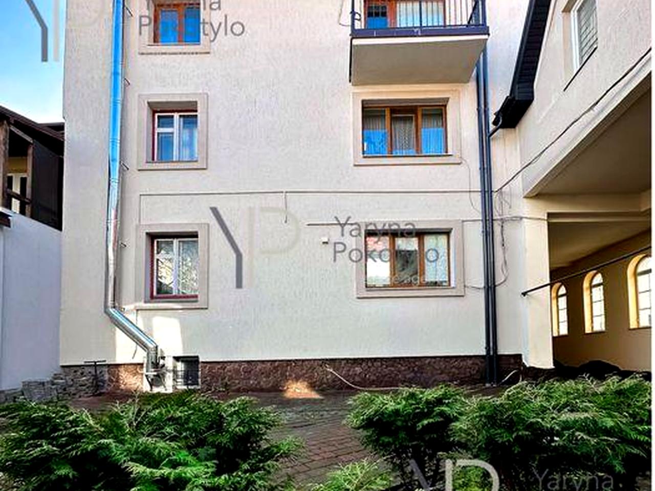 Продаж будинку по вул. Сулими