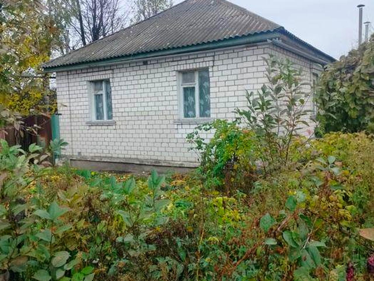 Продаж просторого будинку
