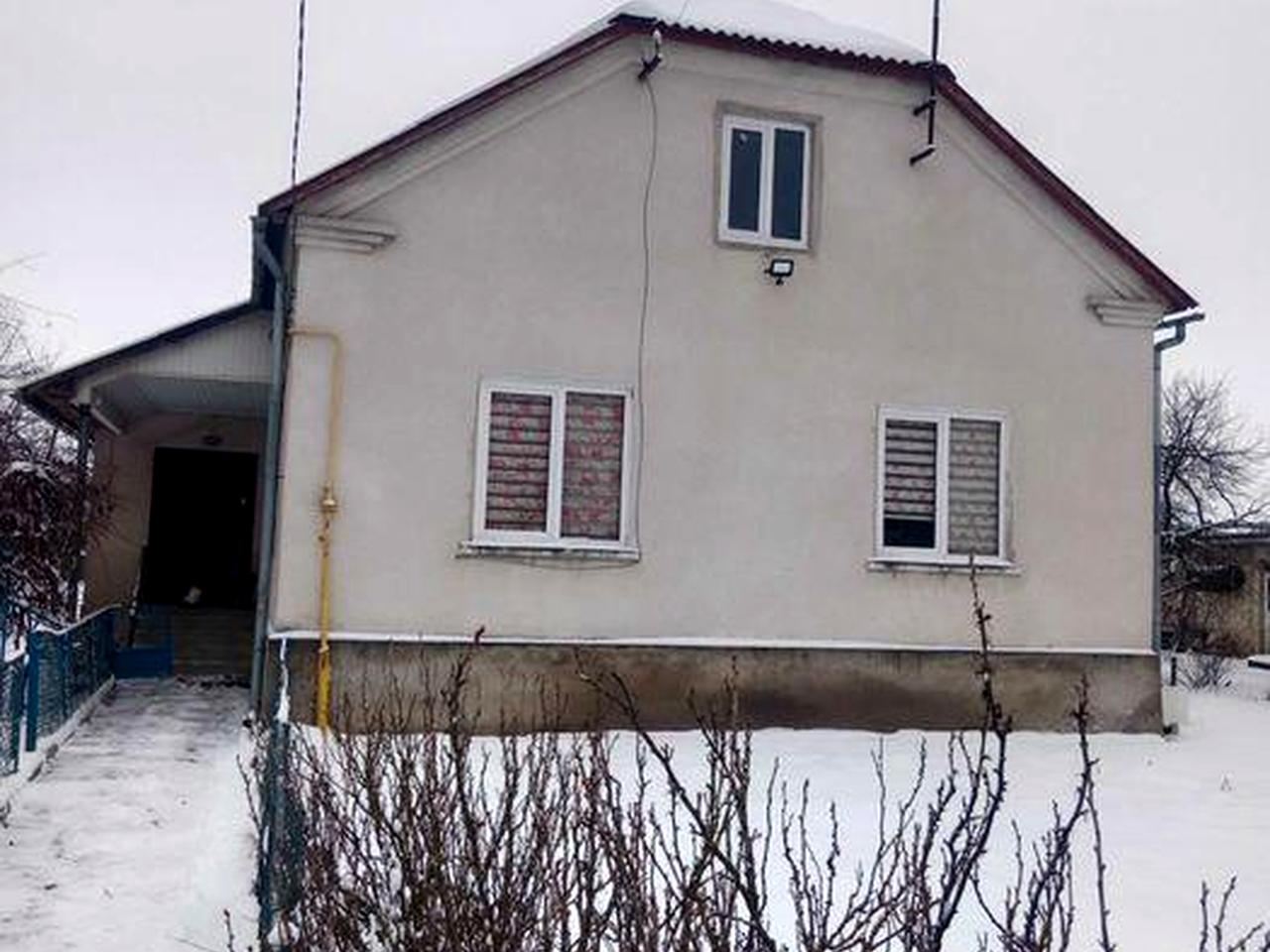 Продам будинок і земельну ділянку