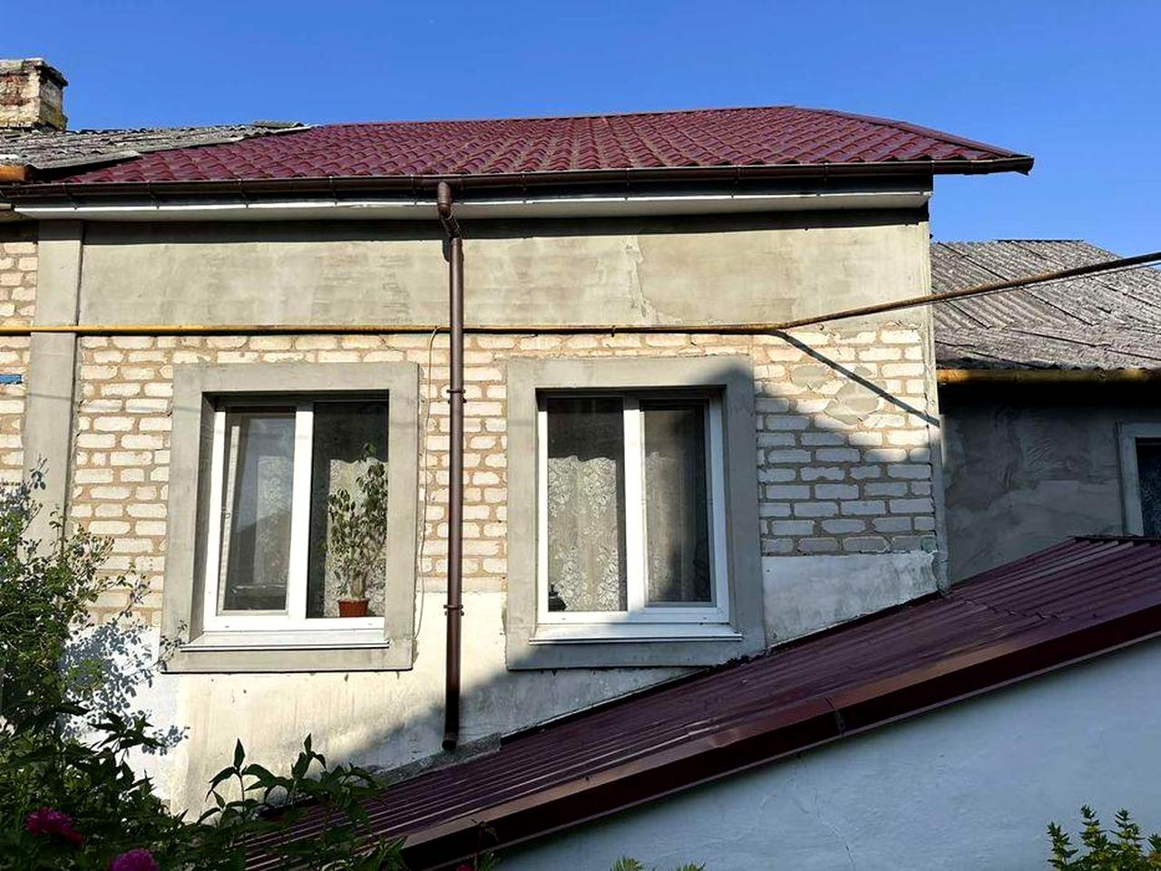 Терміновий продаж 2-х кімнатної частини будинку
