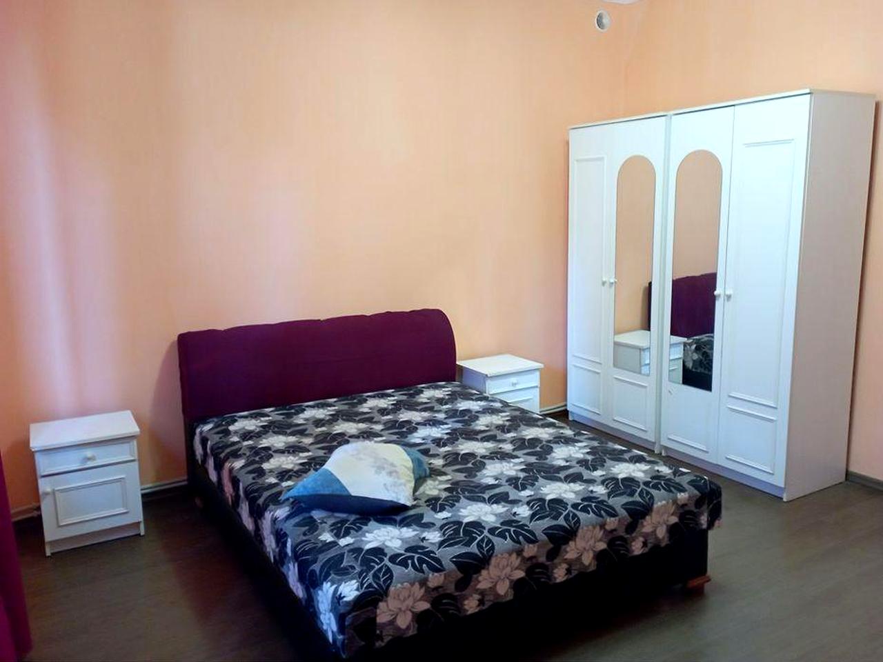 Продам 2к квартиру 80 м2 свій двір Мужайська 51 Берегово