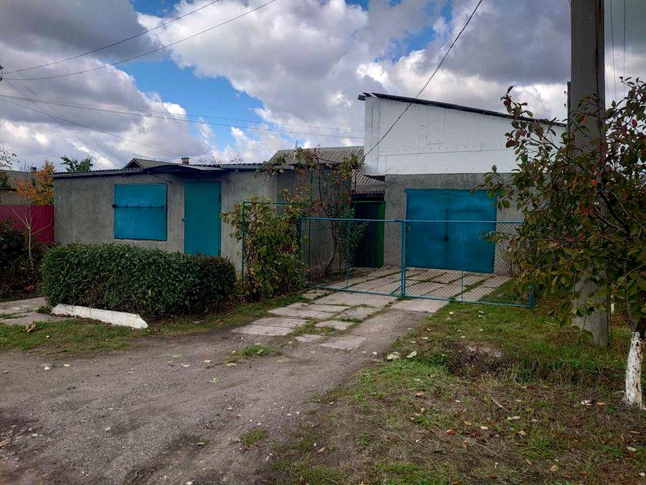 СРОЧНО!!! Продам 3 дома с торговой площадью .