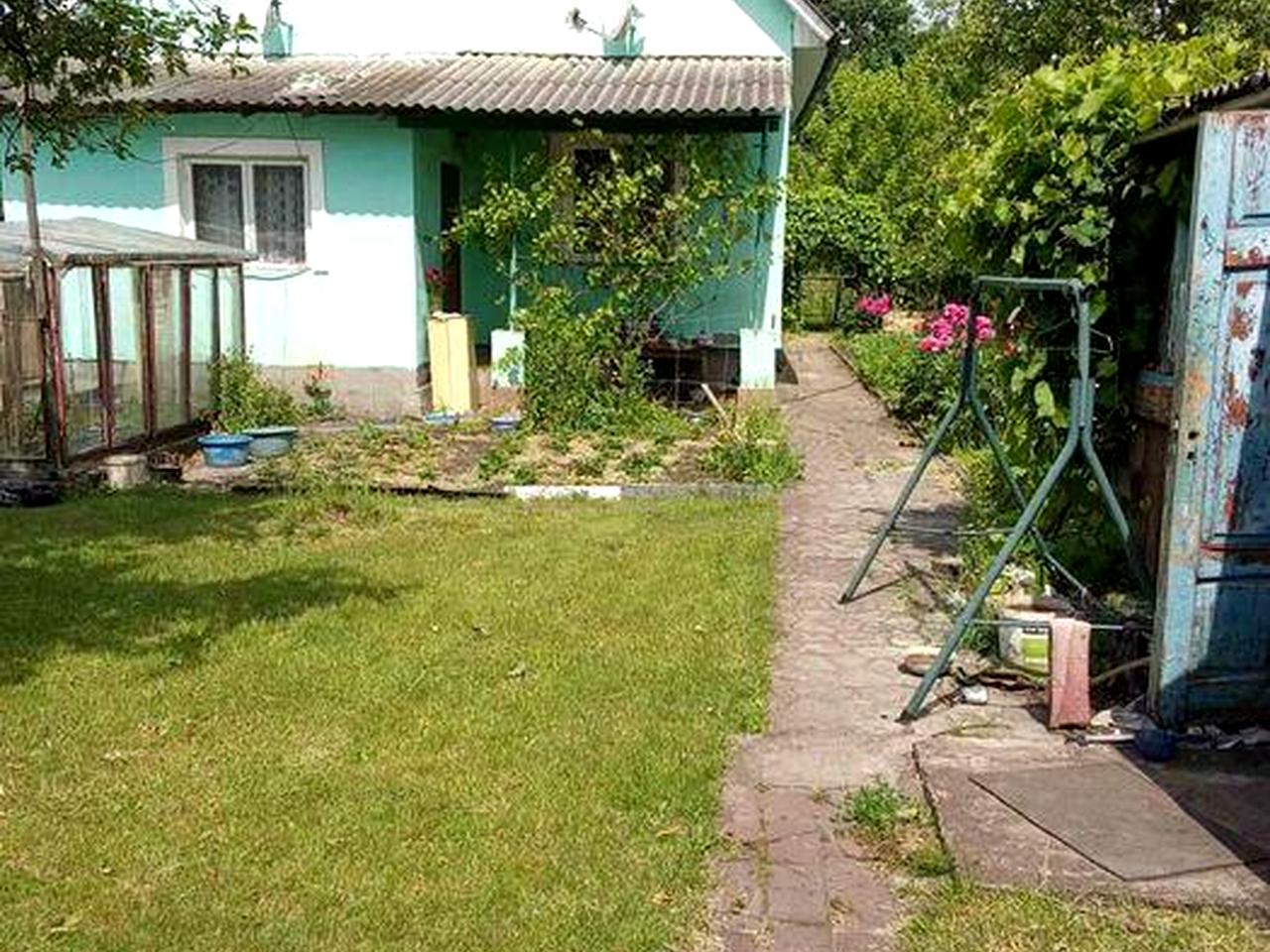 Продам Два будинки в одному.дворі!