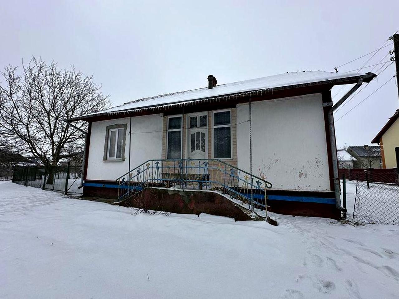 Продається будинок  поблизу м.Стебника (с.Доброгостів)
