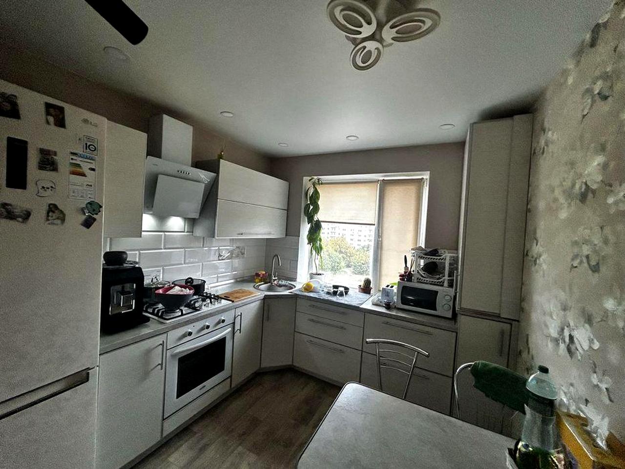 Продам 3хкомнатну квартиру на 5 поверху ) ВЖЕ СДАНА В ОРЕНДУ