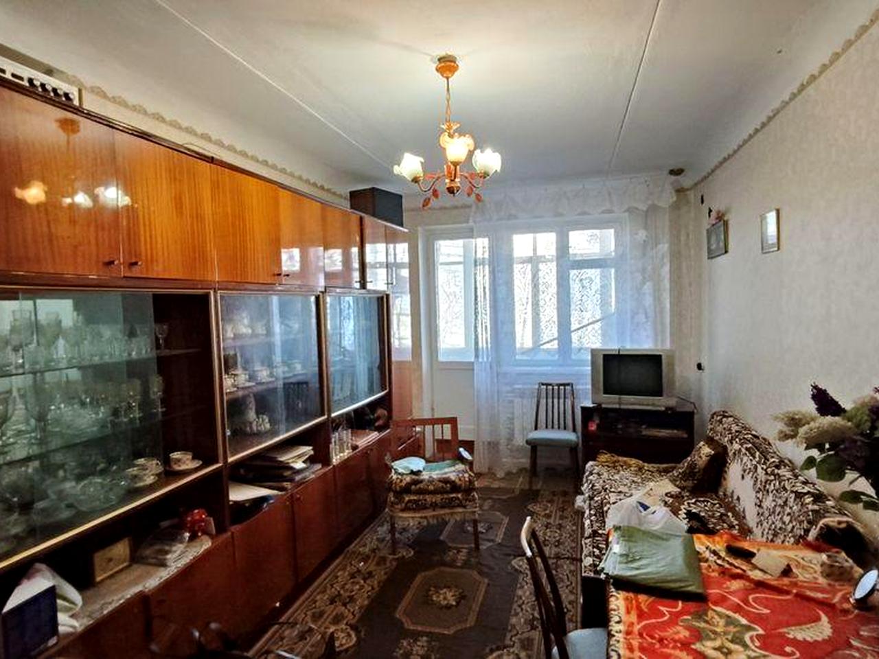 Продається 3 кімнатна квартира на 44 кварталі.