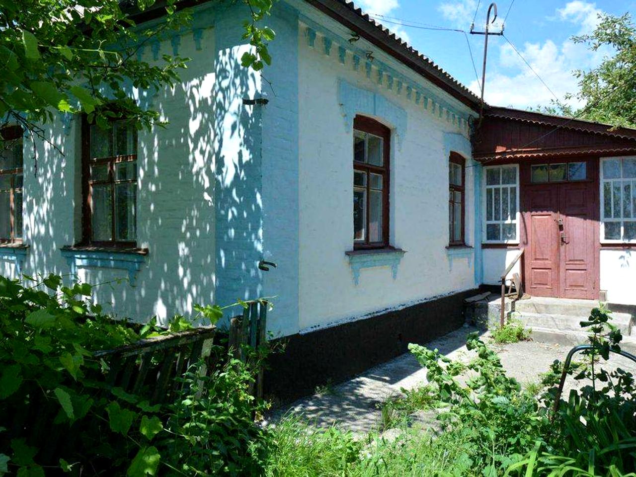 продається будинок