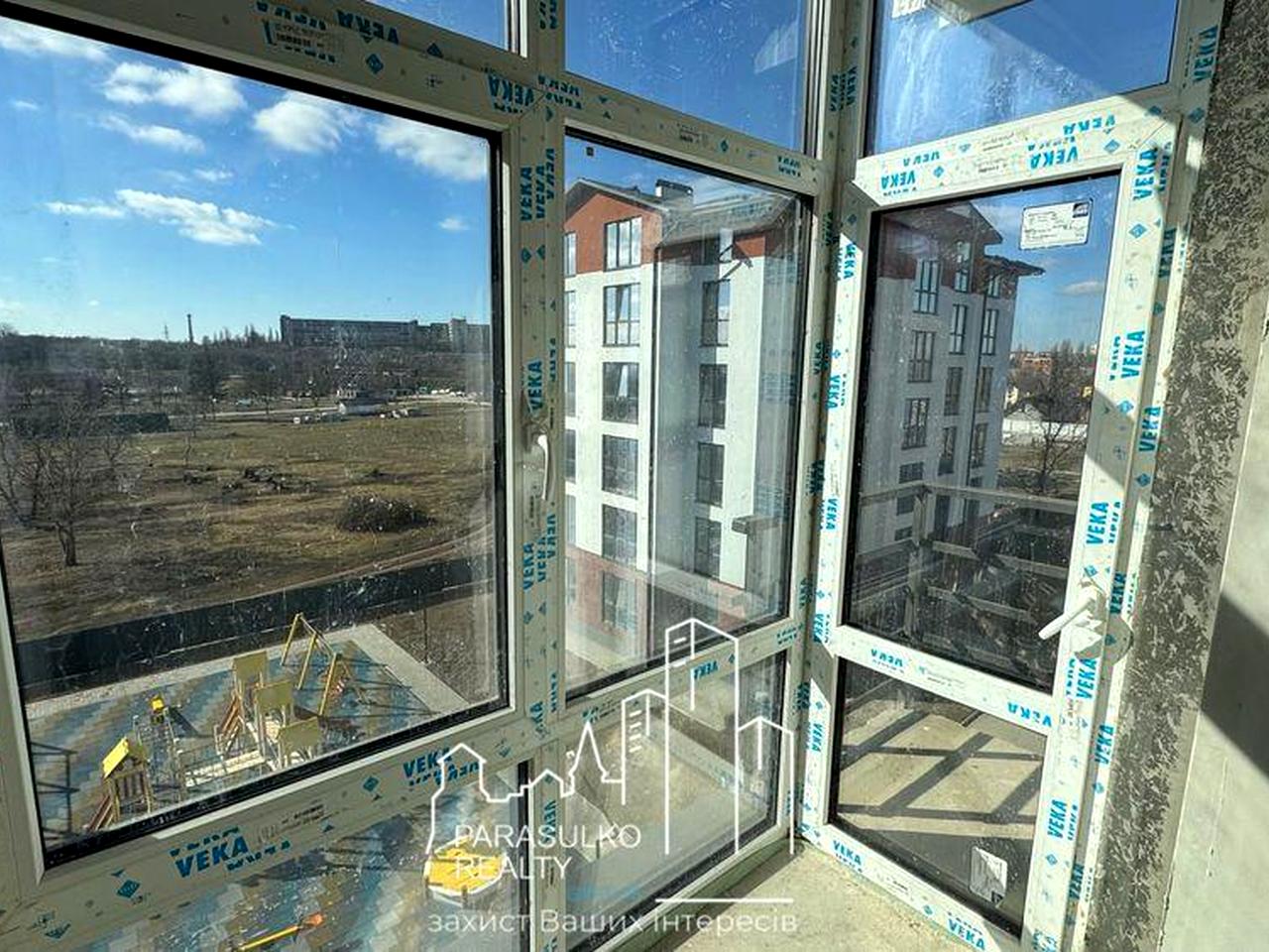 Продам простору  3-х кімнатну квартиру ЖК Джем Таун