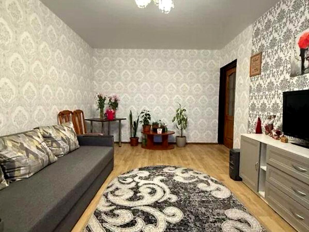 Продаж 3к Квартира Освіти (Червоноармійська) вулиця