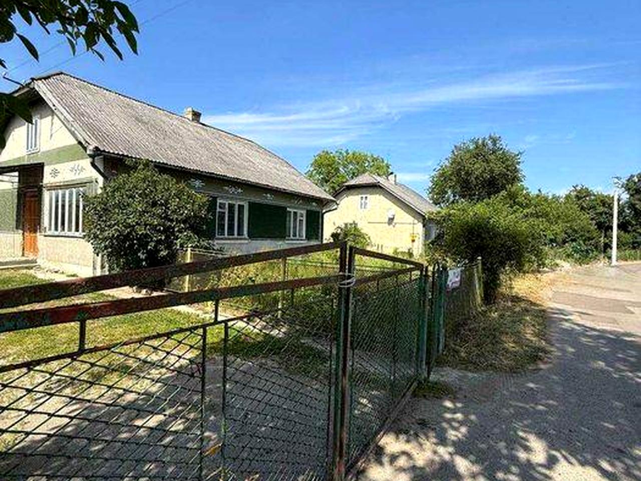 Продаж цегляного будинку в місті Калуш