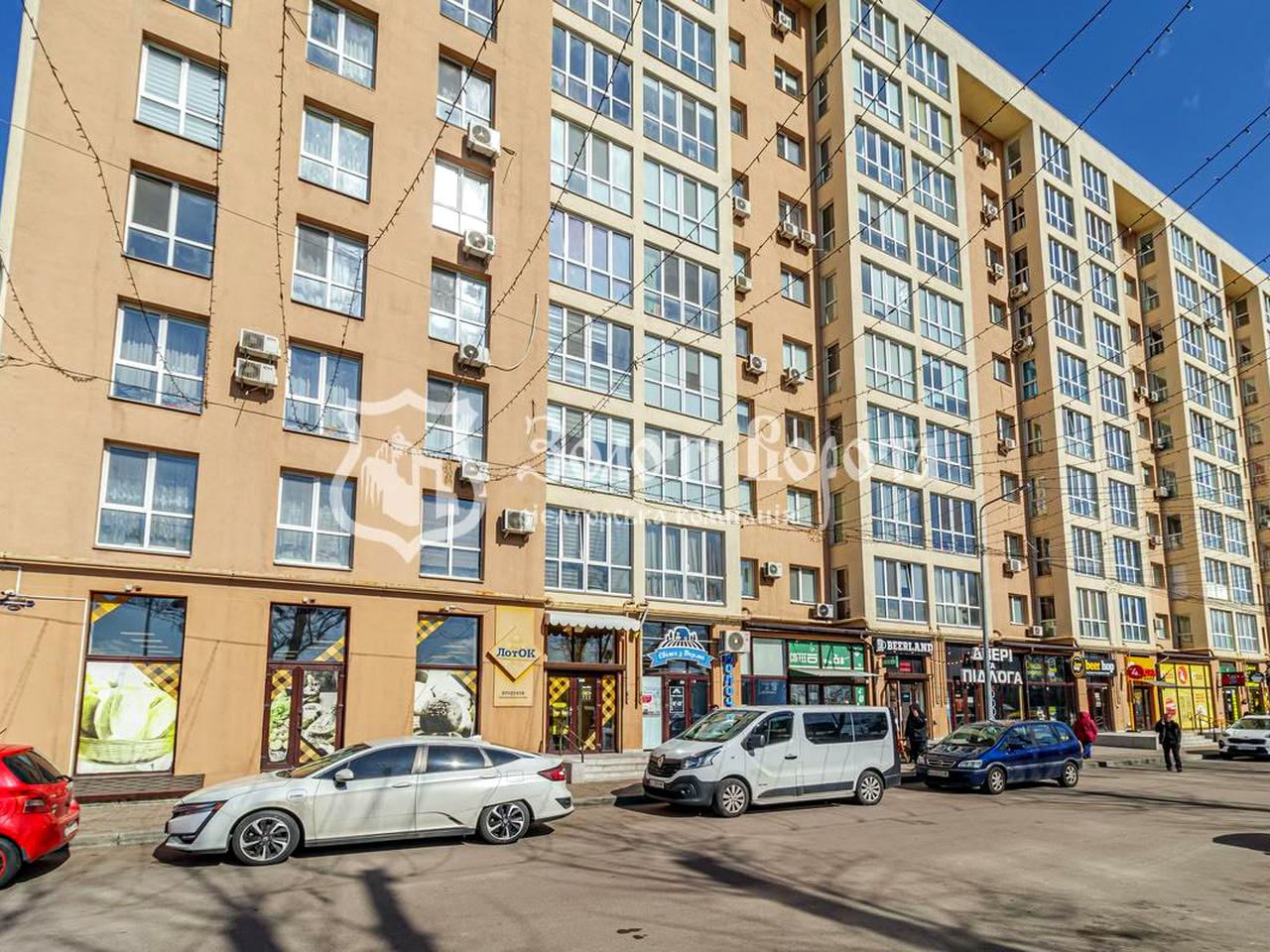 Героїв Небесної Сотні просп., 26/14
