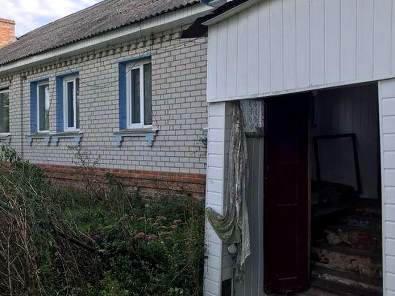 Продам частину будинку у м.Мена