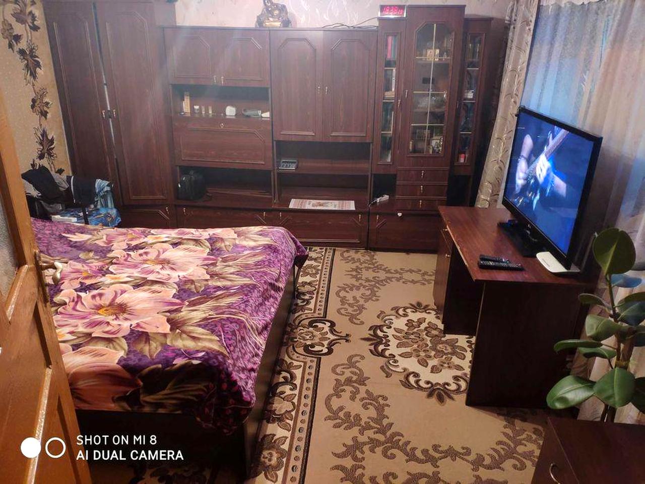 Свій двір, гараж і окрема кухня — будинок у Миколаєві.