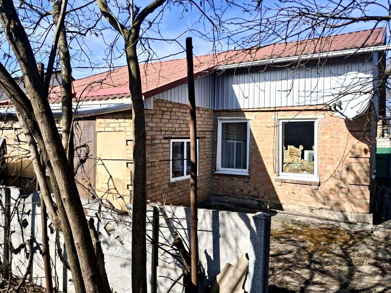 Продам 2 будинки