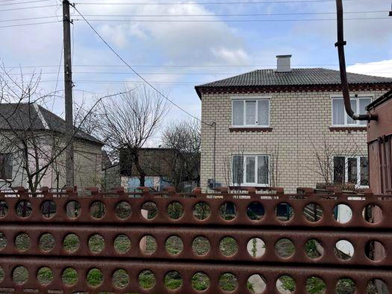 Продається житловий будинок садибного типу з господ. буд. м Радивилів