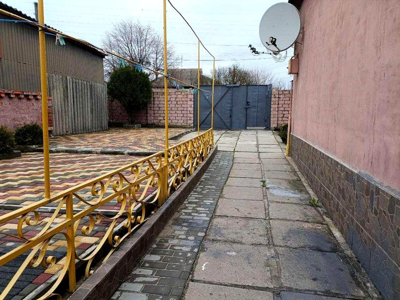 Продам будинок в м.Зміїв