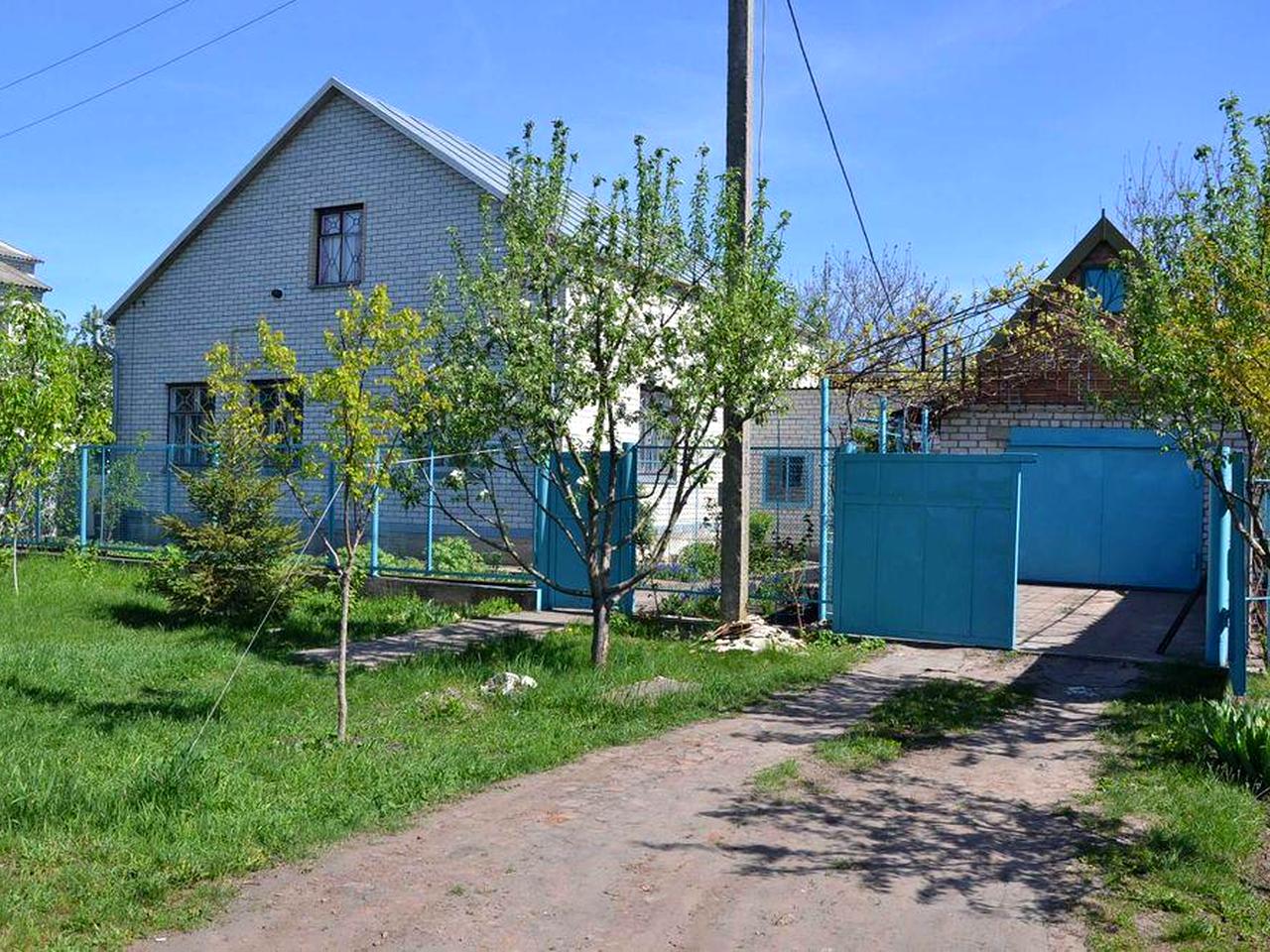 Продам новий великий будинок в м. Берестин (м. Красноград)