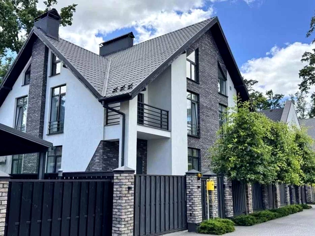 Продаж Дуплексу в Бучі 200м2 на 3.20 сотках ГАЗ Всі центральні комунікації