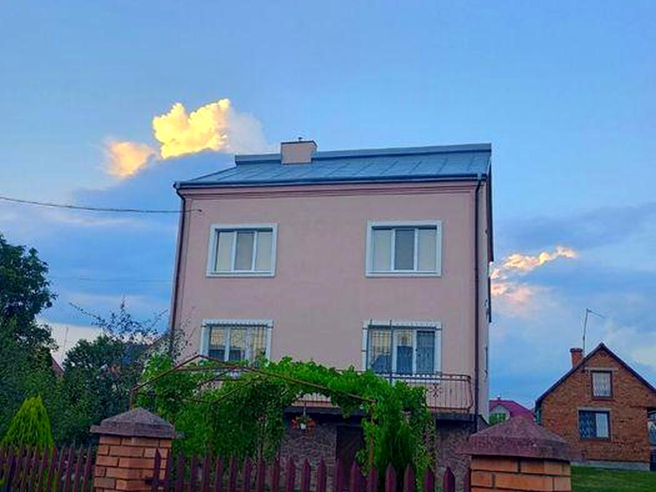 Продається  комфортний  будинок у м. Городок ( 30 км від  Львова)