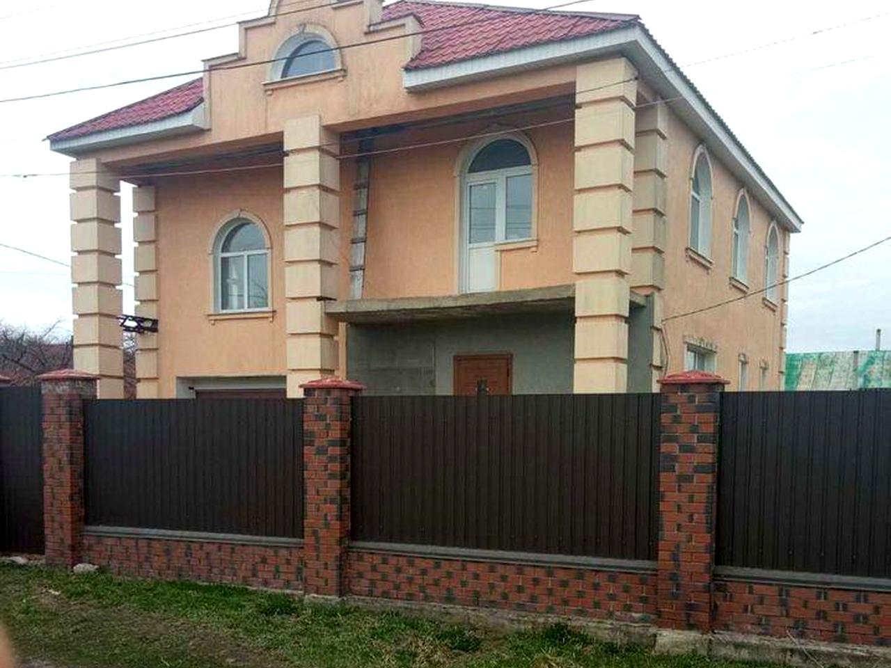 Продам будинок по вул. Червона Гірка м. Глухів