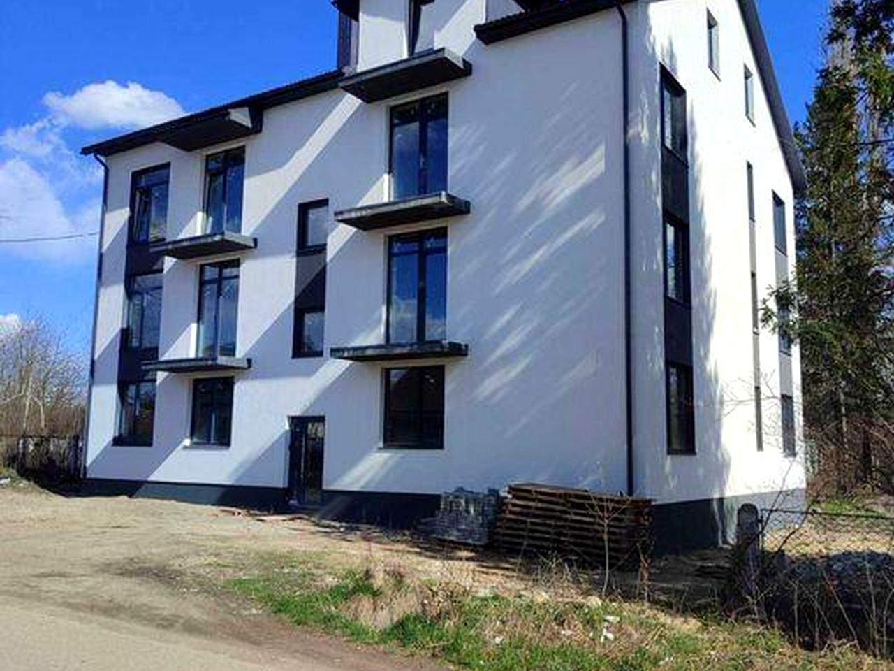 4 - кімнатна квартира в м.Сторожинець