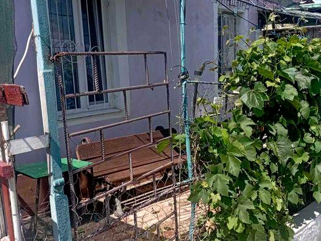 Продається частина будинку зі зручностями, початок вул.Уріцького