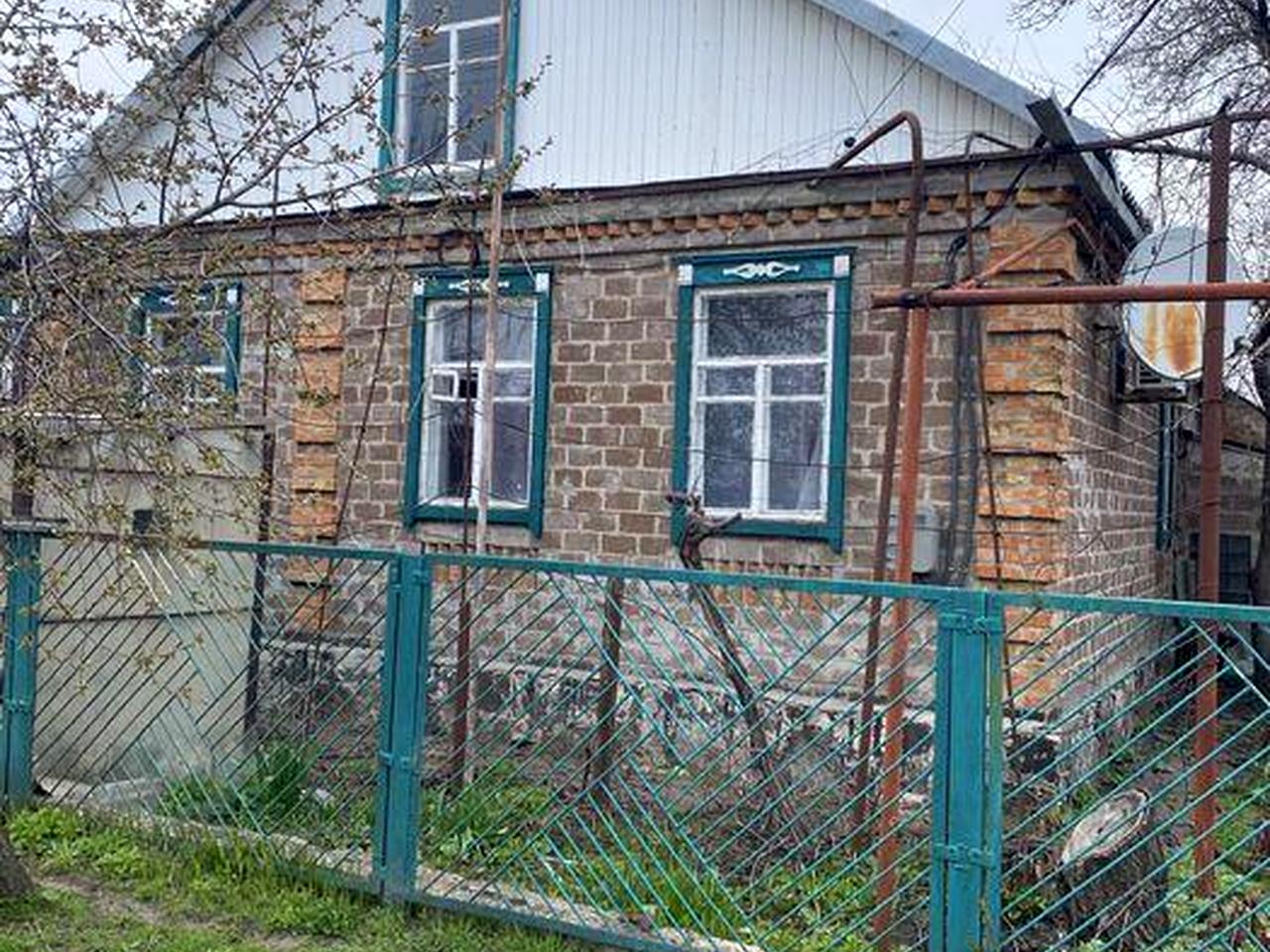 Теплий здоровий дім на південій стороні міста