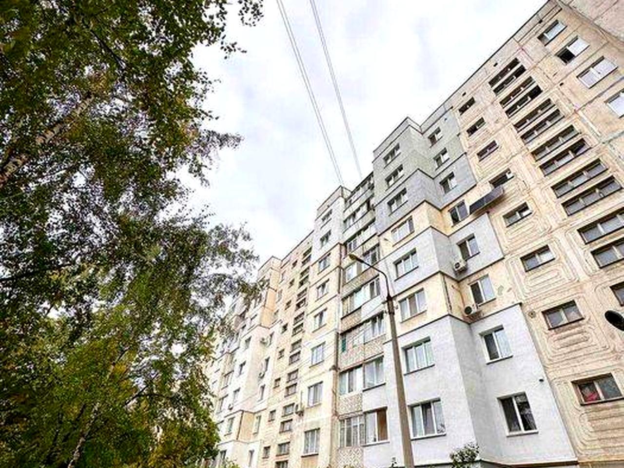 Продаж 2-кімнатної квартири пр. Лушпи (навпроти ТЦ Лавина)