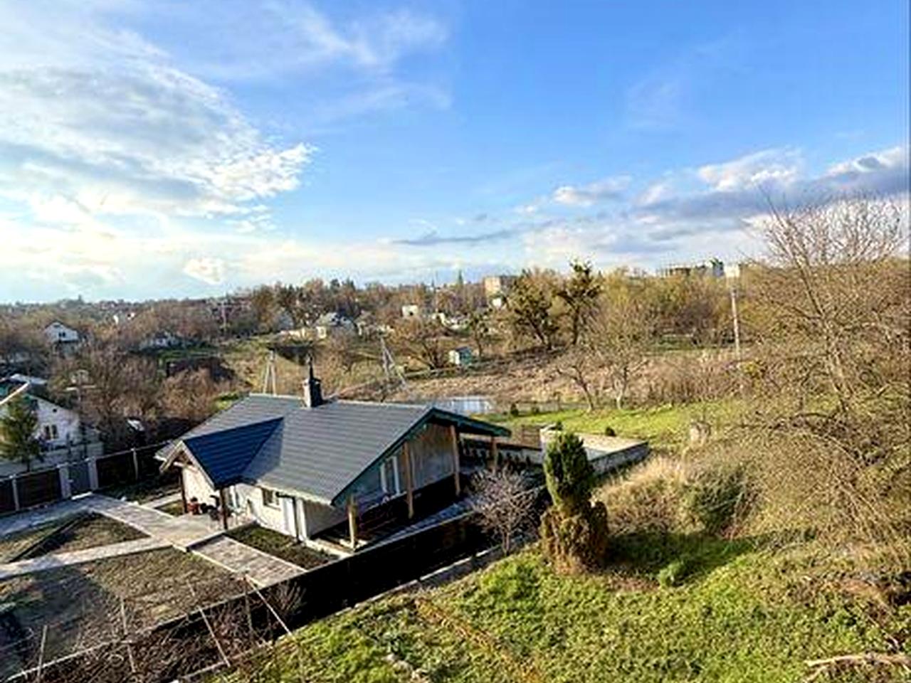 Продаж садиби 30 соток + будинок 150 м²
