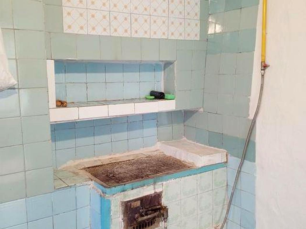 Дім,Груба,Газ,Зупинка Автобуса!
