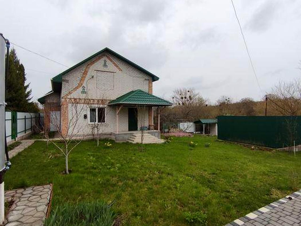 Продам дачу біля річки