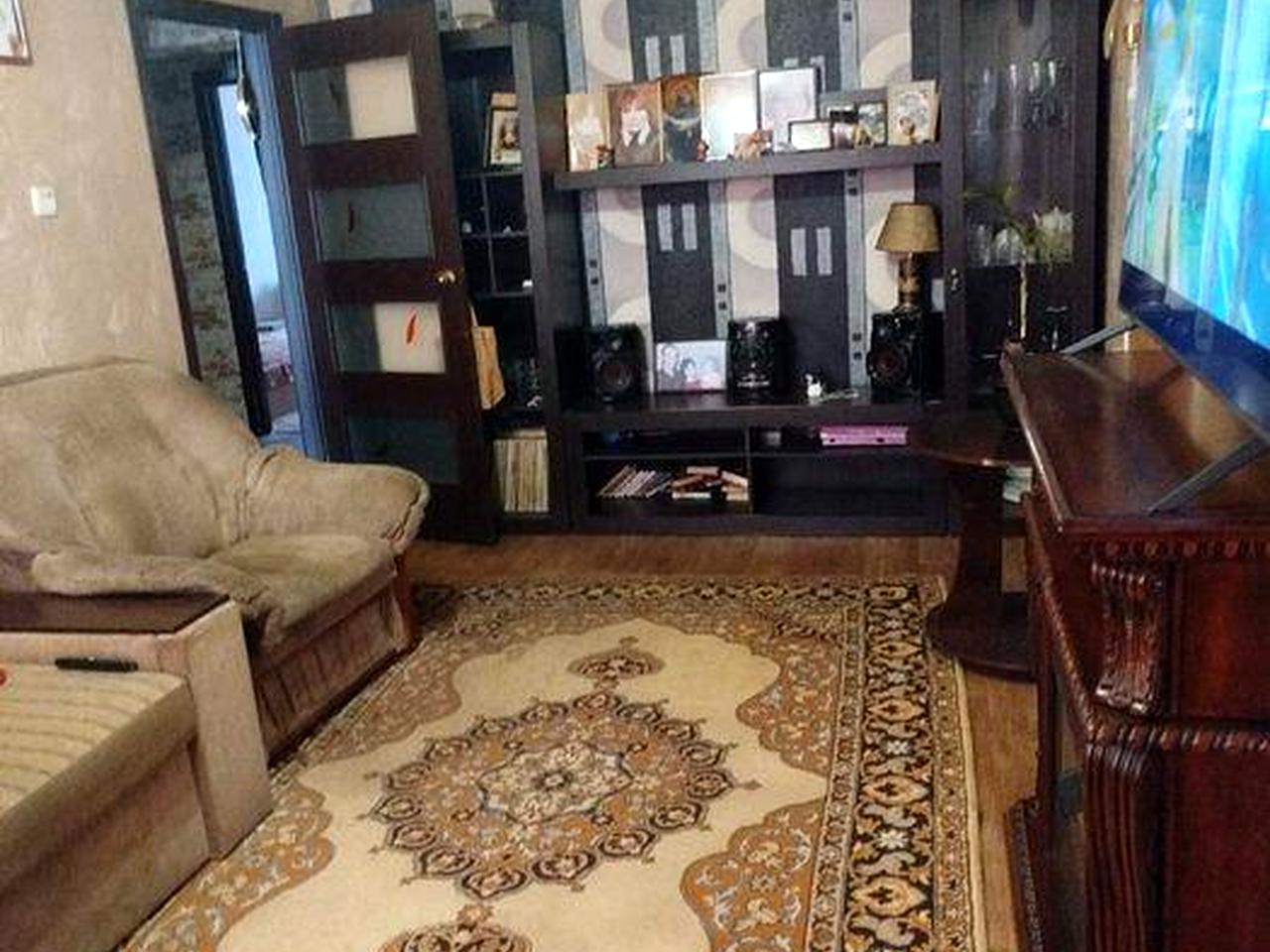 Продам 3-х кімнатну квартиру в Центрі міста( горисполком). Торг Або обмін на будинок Руднік.