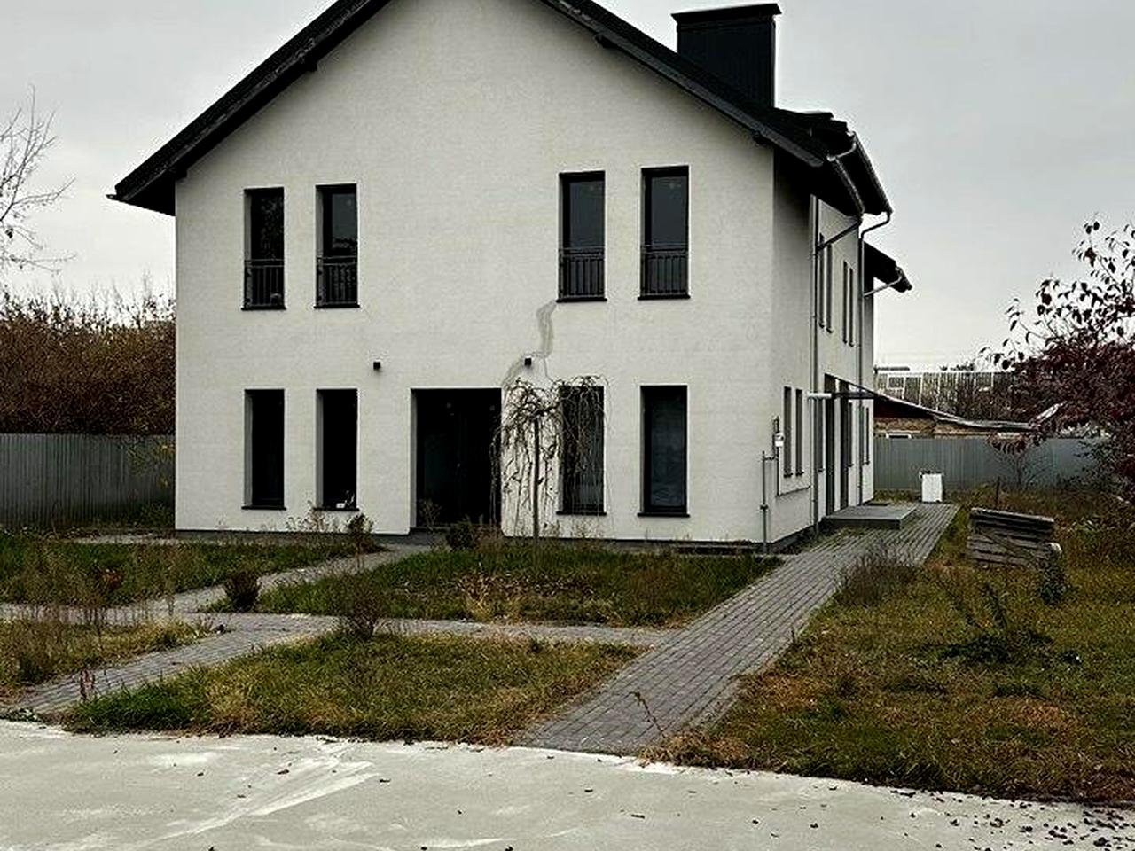 Богдана Хмельницького вул., 11