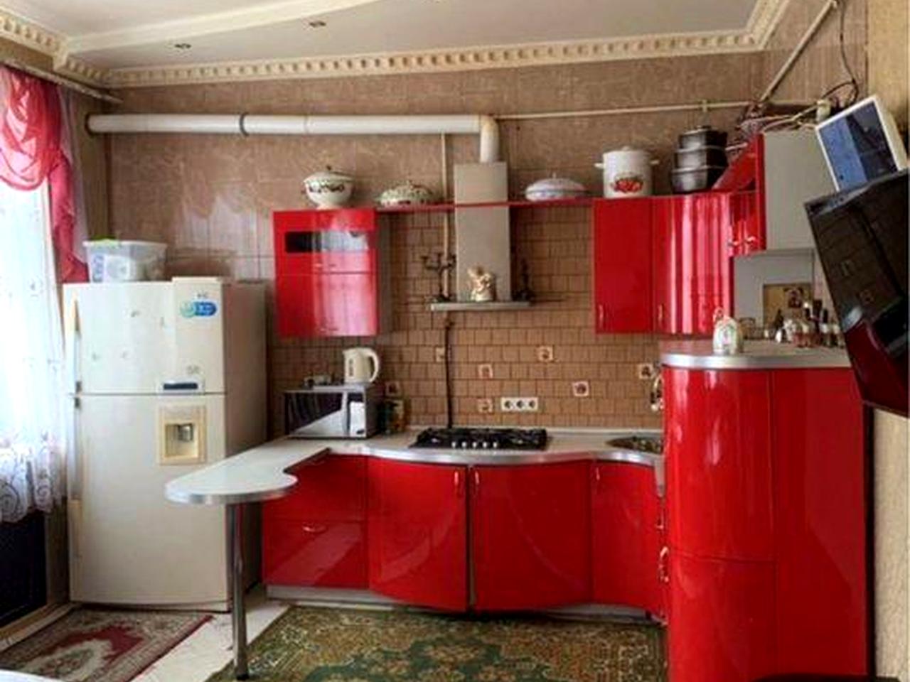 Продам хорошую квартиру в Василькове