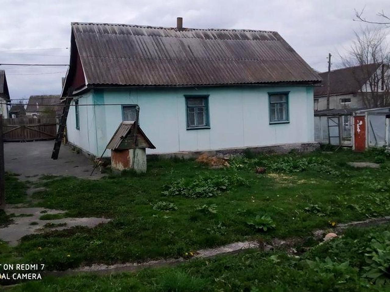 Продається приватний будинок у місті Полонне, пров. Терновий, 4