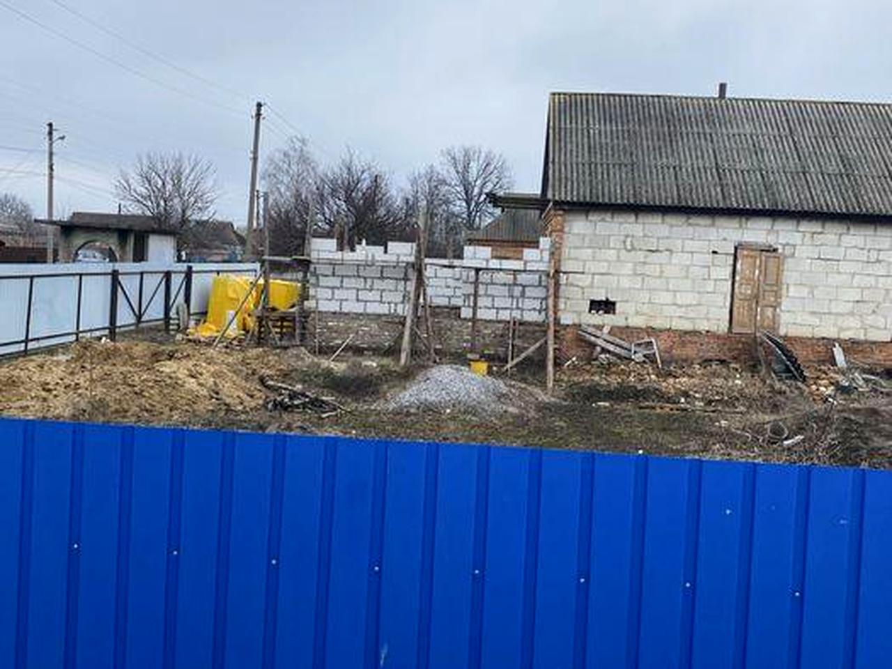 Земельна ділянка з недобудовою