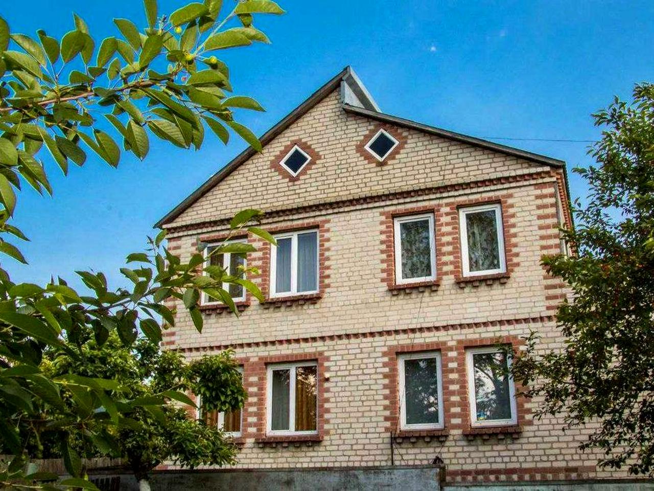 Продам будинок м. Кременець (перша лінія)