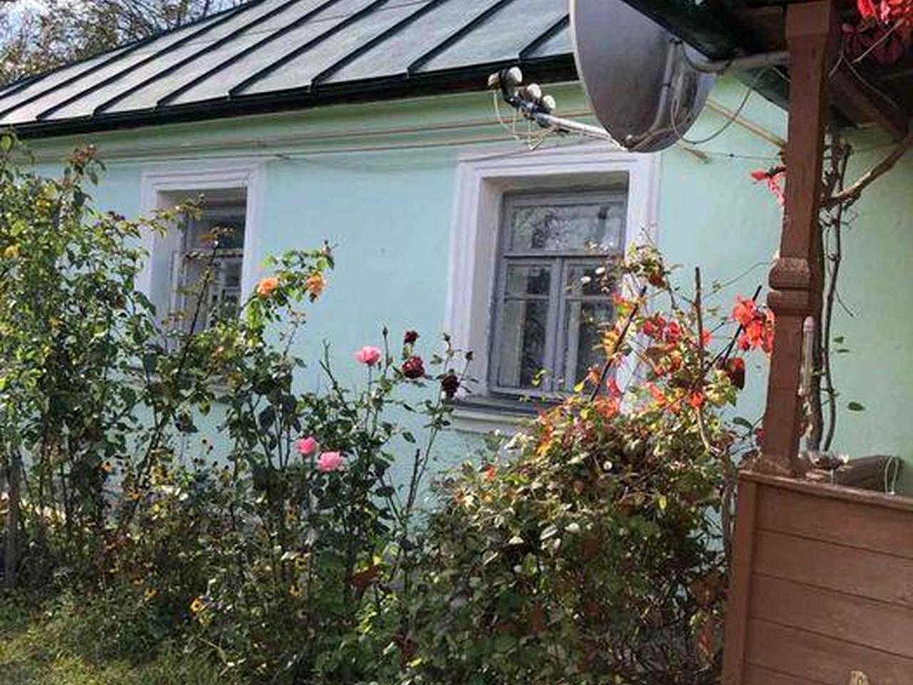 Будинок з власним садом та городом