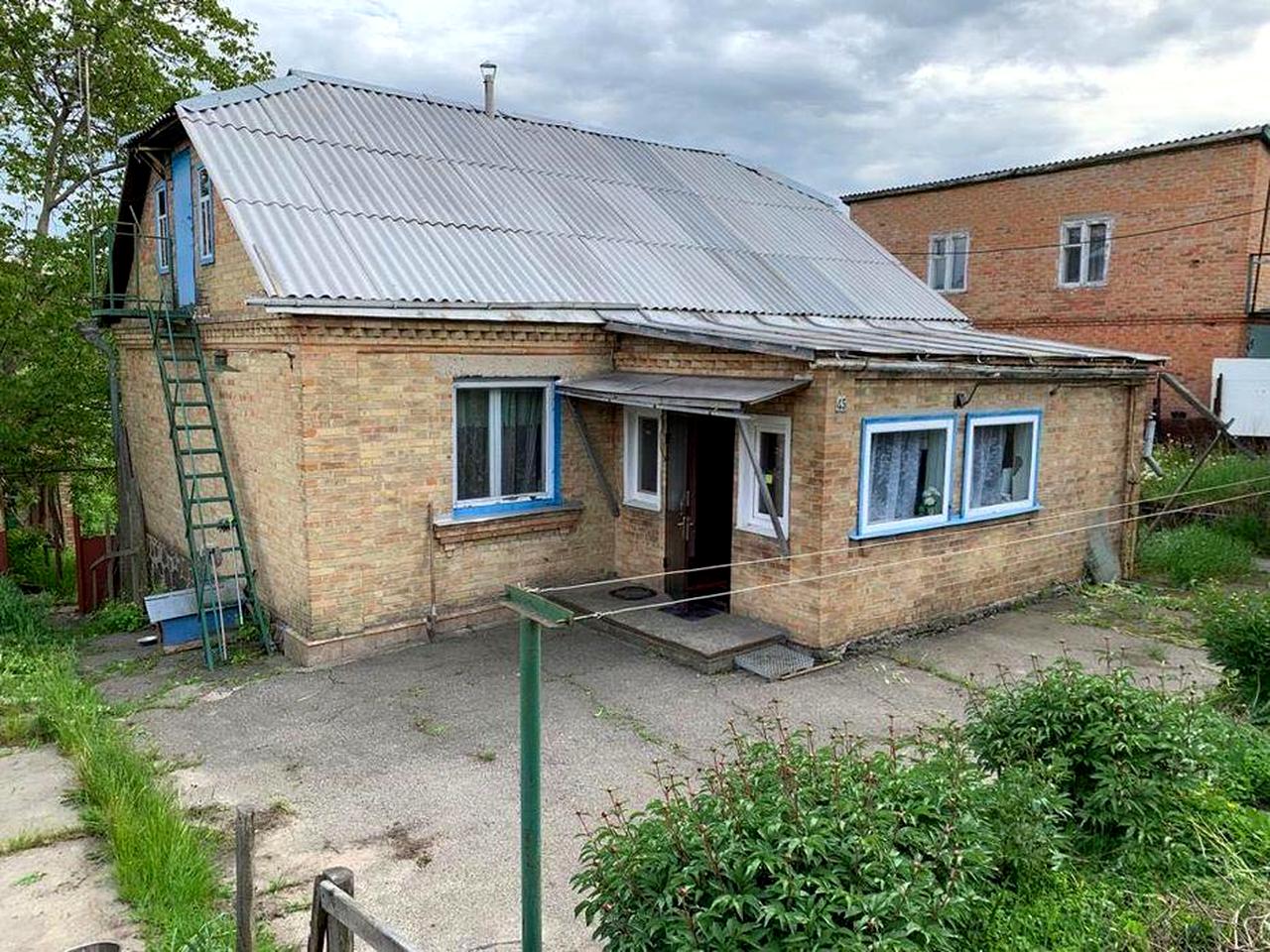 ВІД ВЛАСНИКА, БЕЗ КОМІСІЇ,  цегляний будинок 110 м 2 Фастів  2 гаражі, гостьовий